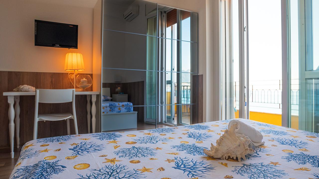 B&B Tramonto Sul Mare 萨莱诺 外观 照片